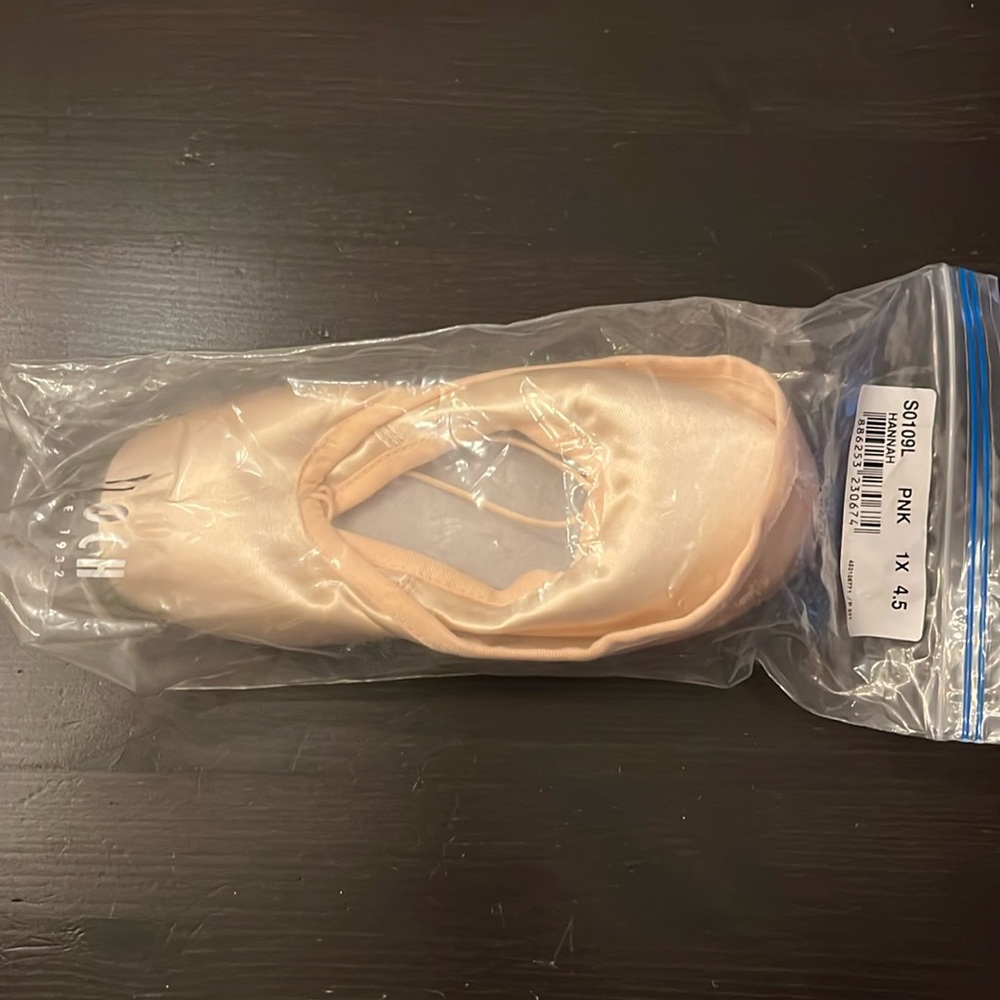 BLOCH The Hannah Pointe Shoe Size 4.5 Width 1X S0 109 Pink Satin